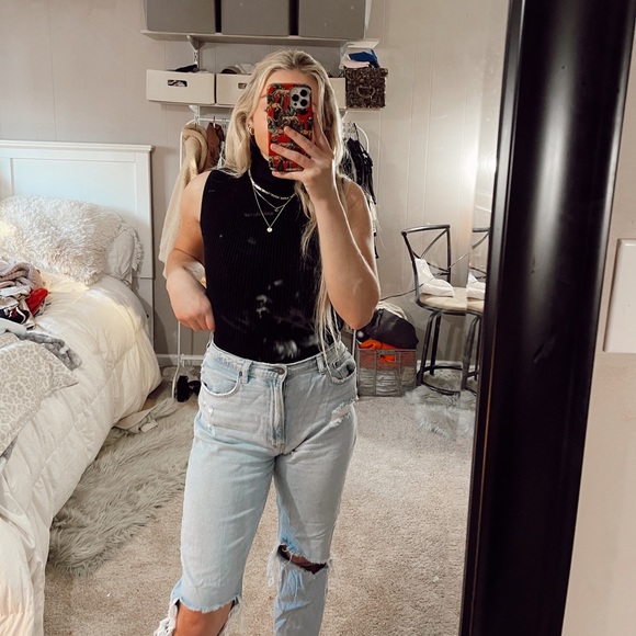 Preswick & Moore Tops - PRESWICK AND MOORE turtleneck tank M
